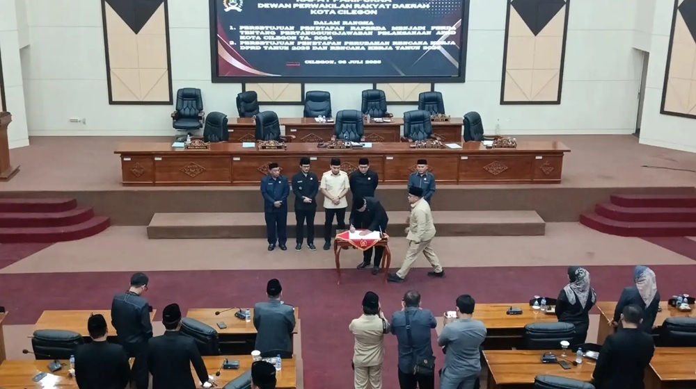 DPRD Cilegon menggelar Rapat Paripurna DPRD Persetujuan Penetapan Raperda