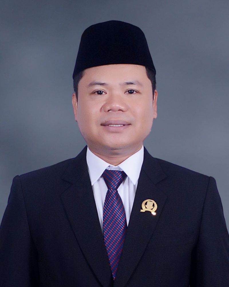 AHMAD HAFID, SM